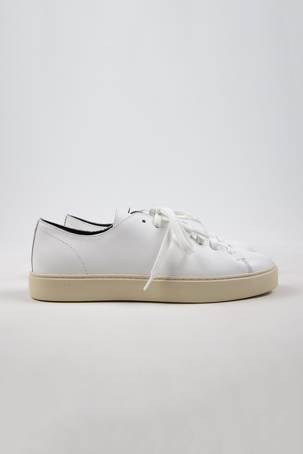 krahe-ares-erkek-hakiki-deri-el-boyamali-bagcik-ve-iki-yedek-bagcikli-beyaz-sneakers-8027.jpg