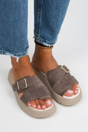 Manijero Begonia Women's Genuine Leather Single Strap Buckled Brown Sandals