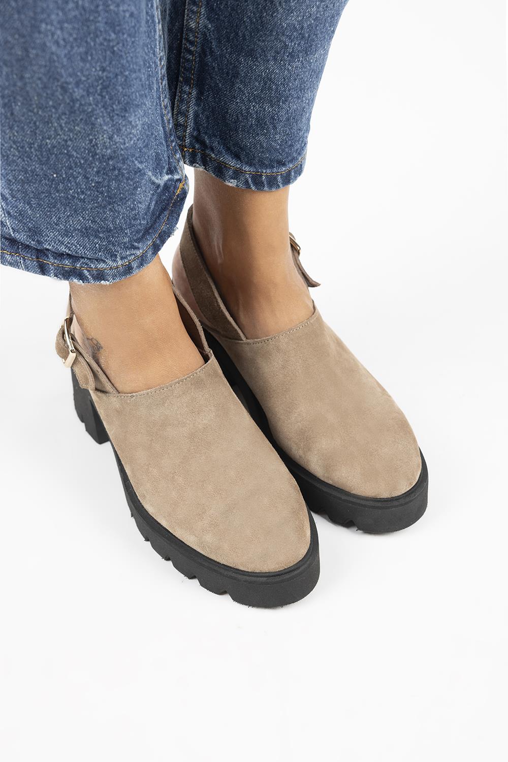 Manijero Carleen Women's Genuine Leather Mink Backstrap Clogs