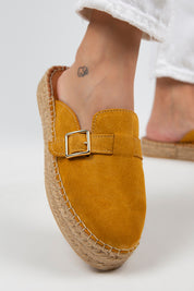 Manijero Esta Women's Genuine Leather Buckled Strap Mustard Clogs
