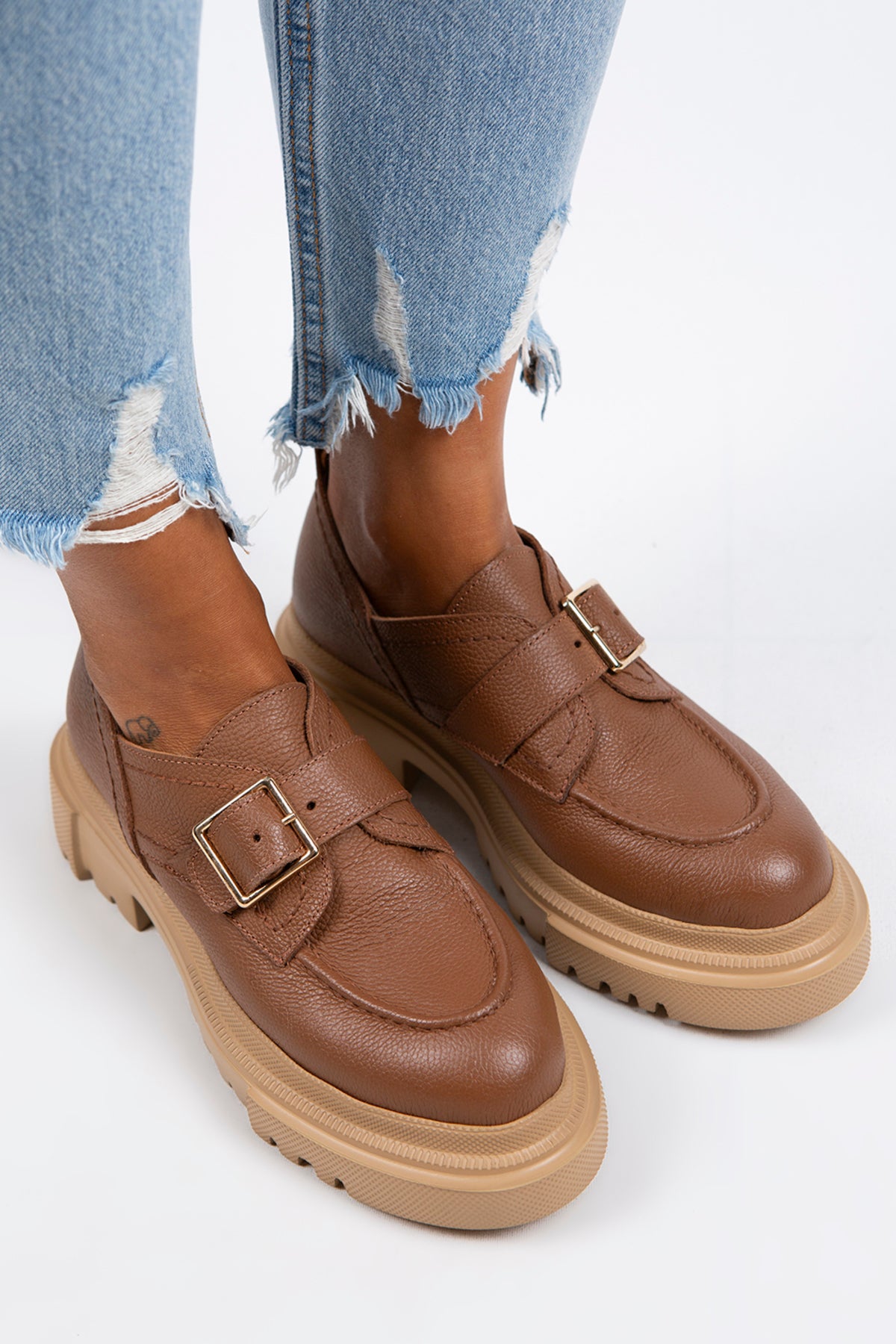 manijero-gloria-kadin-hakiki-deri-loafer-kemerli-tokali-taba-ayakkabi-5310.jpg