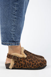 Manijero Holly-2 Women's Genuine Leather Faux Shearling Lined Tan Leopard Backstrap Clogs