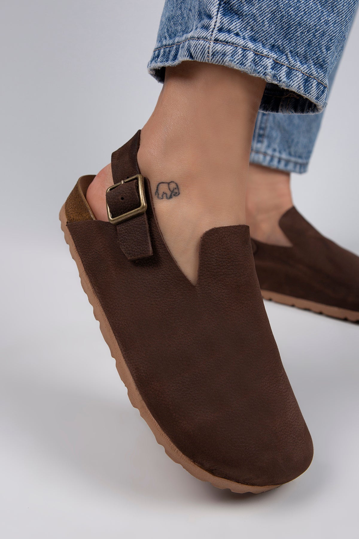 Manijero Holly Women's Genuine Leather Dark Brown-Oxide Backstrap Clogs