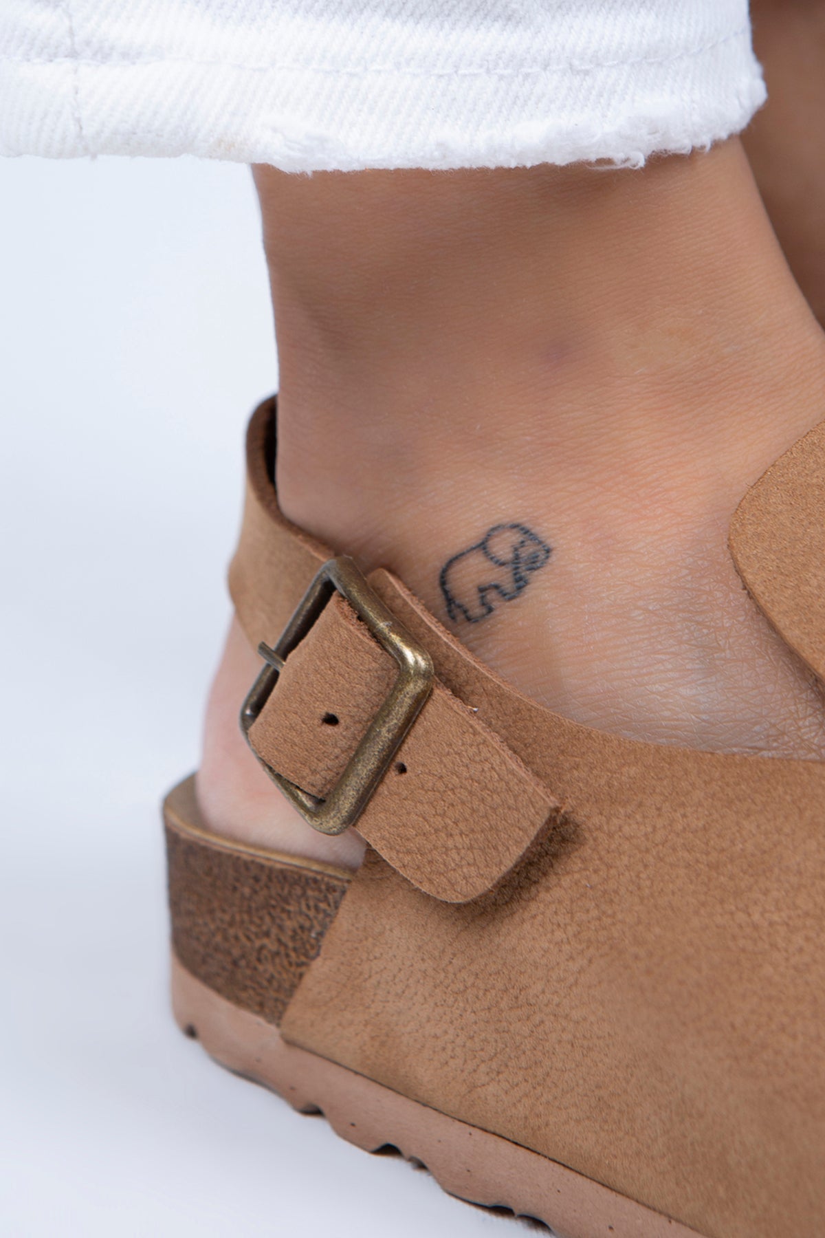 Manijero Holly Women's Genuine Leather Tan-Oxide Backstrap Clogs