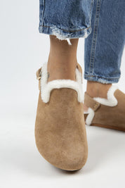 Manijero Holly Women's Genuine Leather Faux Shearling Lined Sand Backstrap Clogs